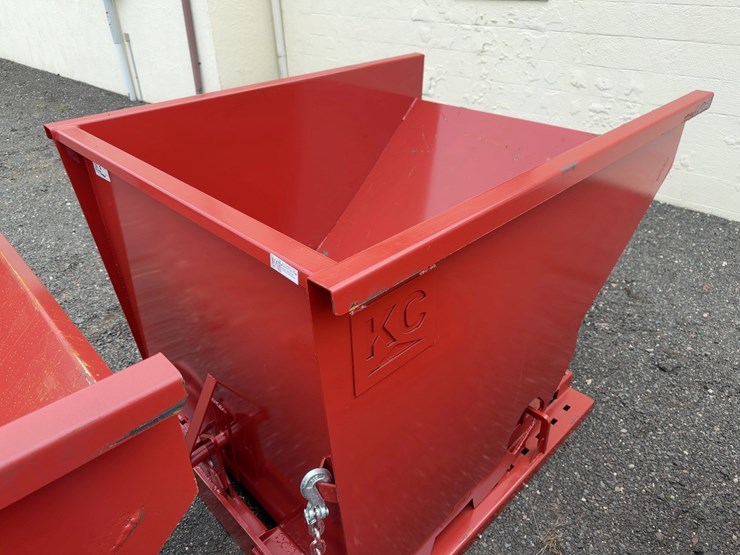 2-yard-self-dumping-hopper-image-4