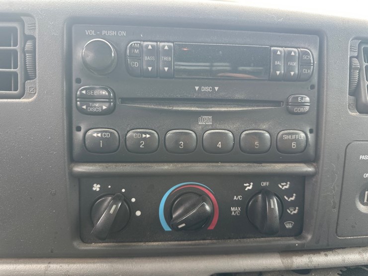 2004-ford-f250-image-37