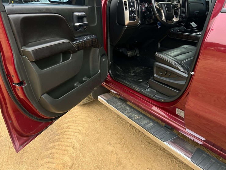2014-gmc-sierra-1500-denali-image-10