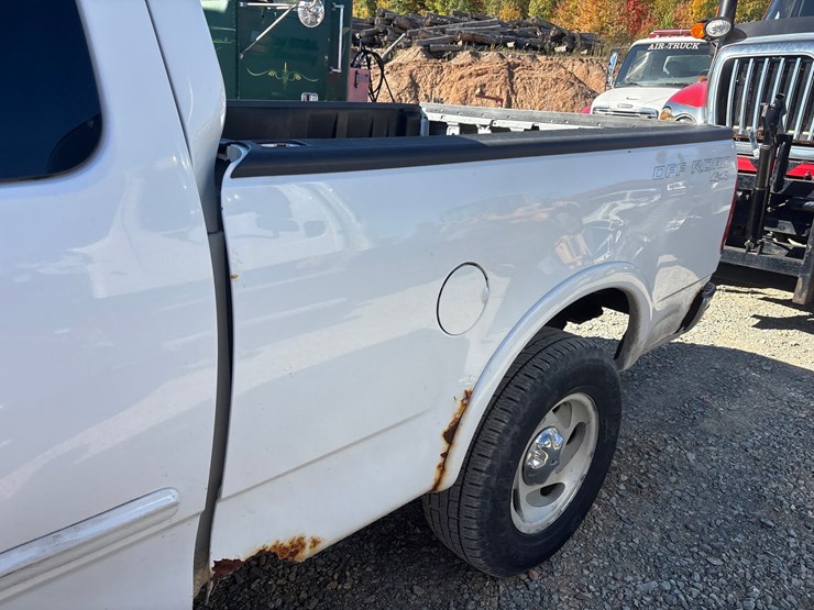2001-ford-f150-xlt-image-14