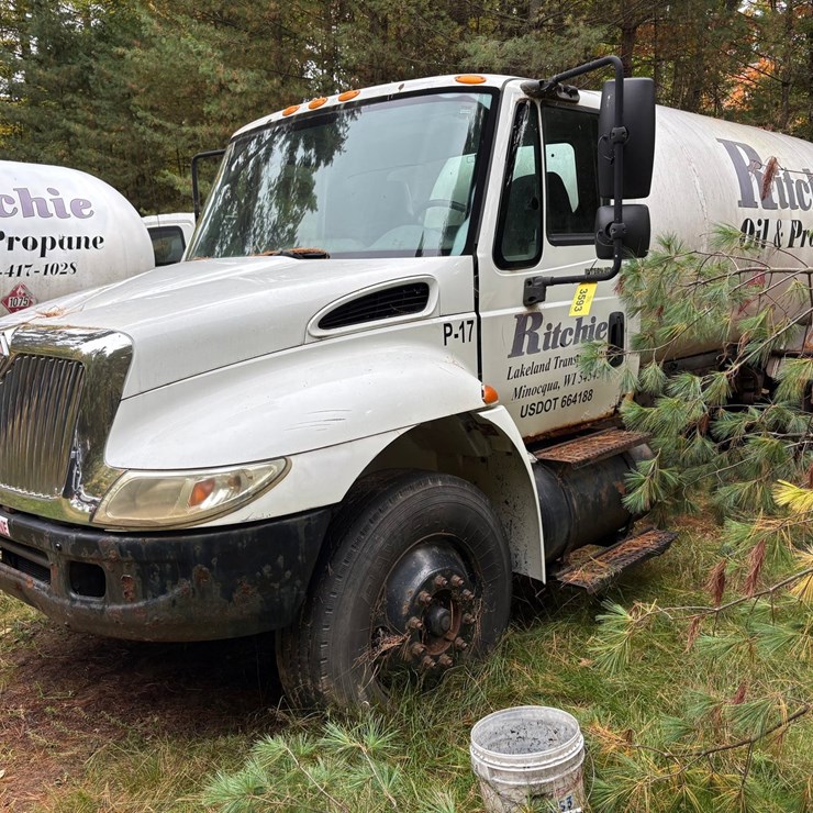 2005 INTERNATIONAL 4300 SBA
