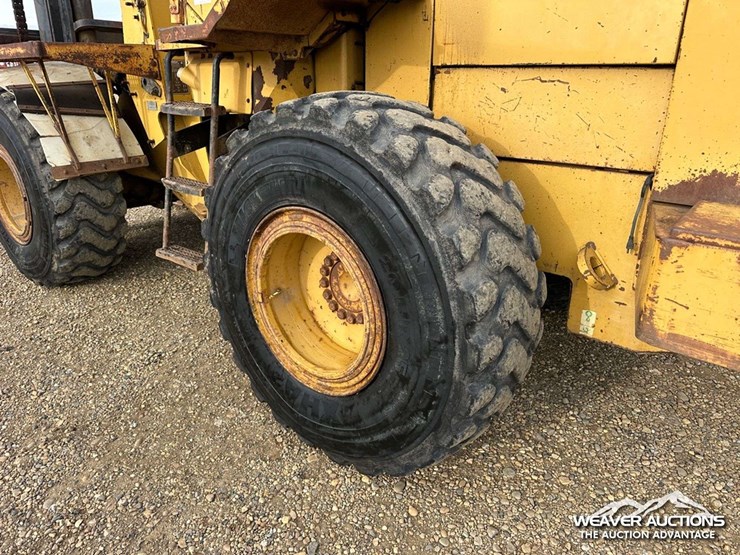 caterpillar-938f-image-64