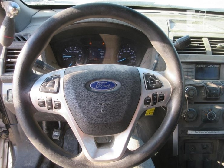 2014-ford-explorer-image-8
