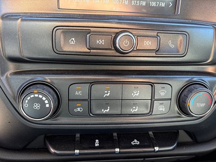 2018-chevrolet-silverado-1500-image-47