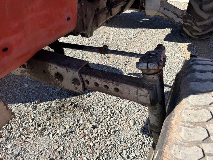 massey-ferguson-1135-image-10