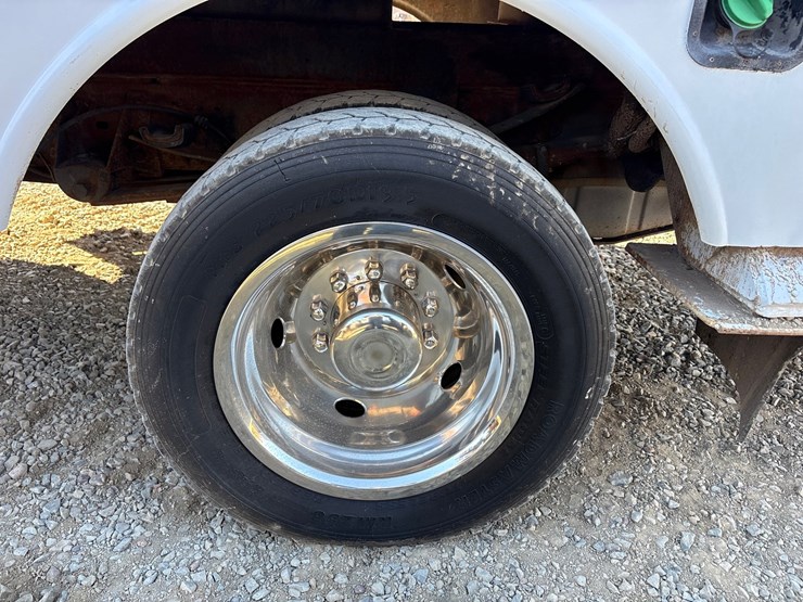 2008-ford-f550-image-90