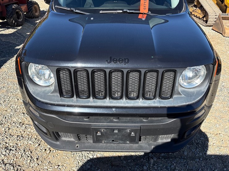 2016-jeep-renegade-image-22