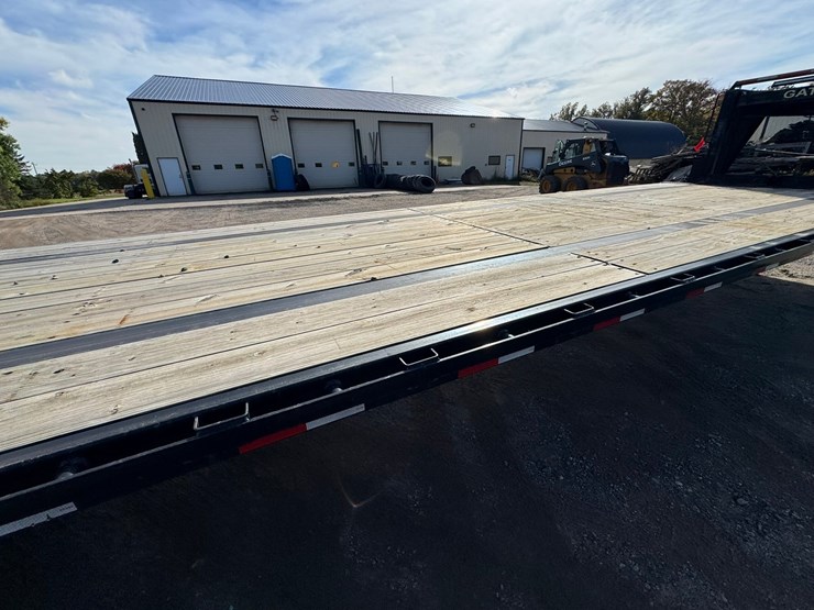 #1956-•-2023-gatormade-tuff-gooseneck-trailer-image-38