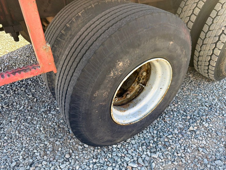 ford-l9000-image-118