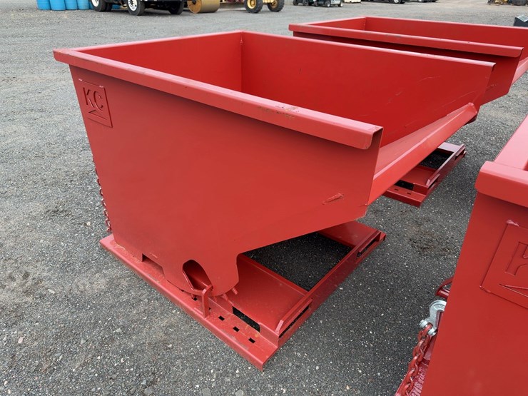 2-yard-self-dumping-hopper-image-4