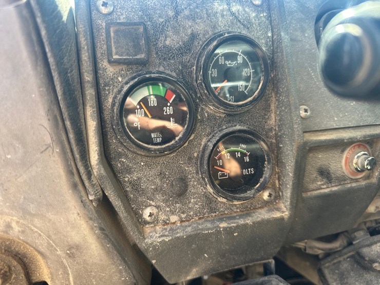 mack-rb688s-image-34