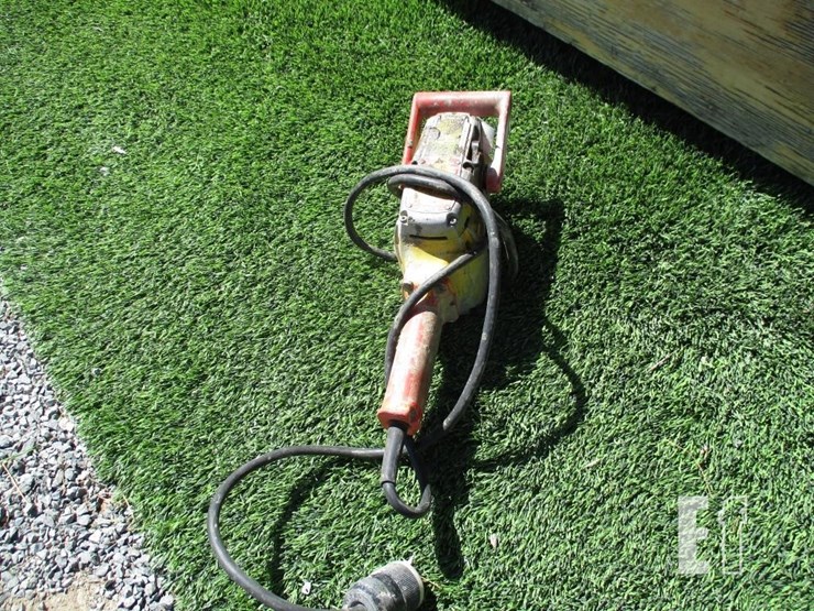 milwaukee-1/2"-angle-hd-hole-hawg-drill-image-3
