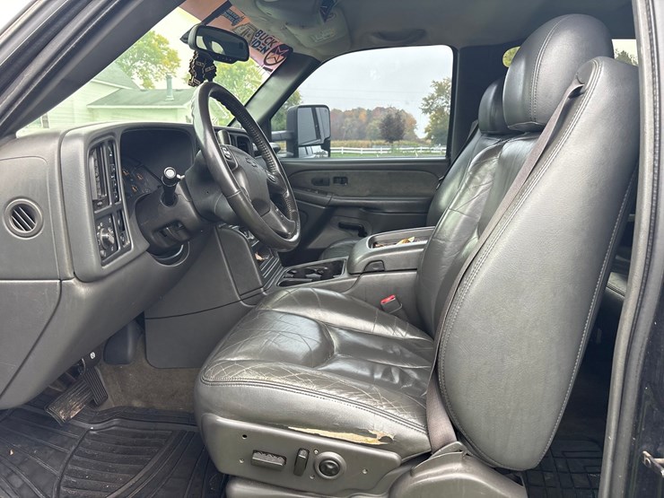 2003-chevrolet-2500-image-49