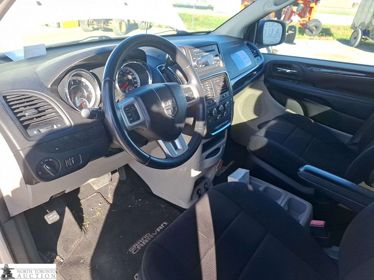 2015-toyota-tacoma-image-27