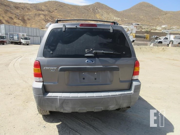 2005-ford-escape-xlt-image-14