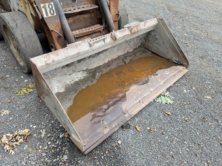 2009-bobcat-s220-image-8