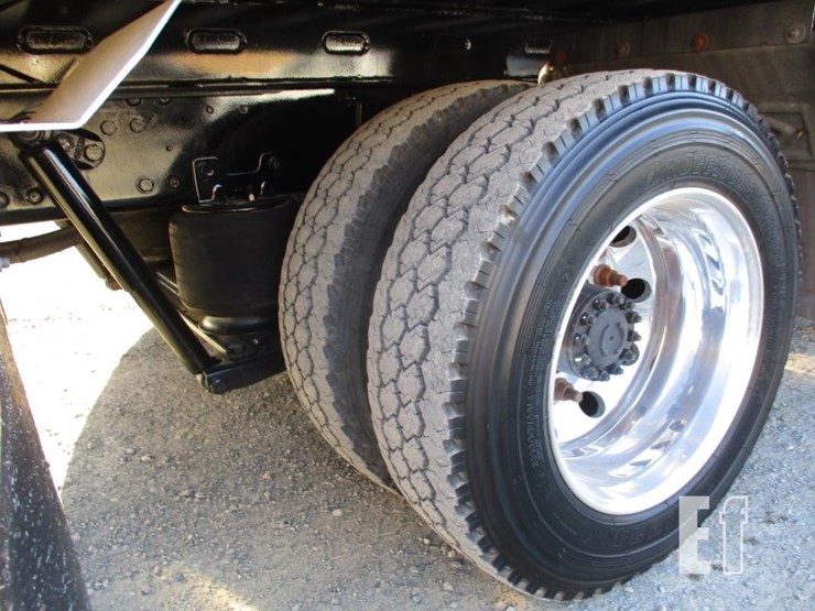 2012-hino-268-image-31