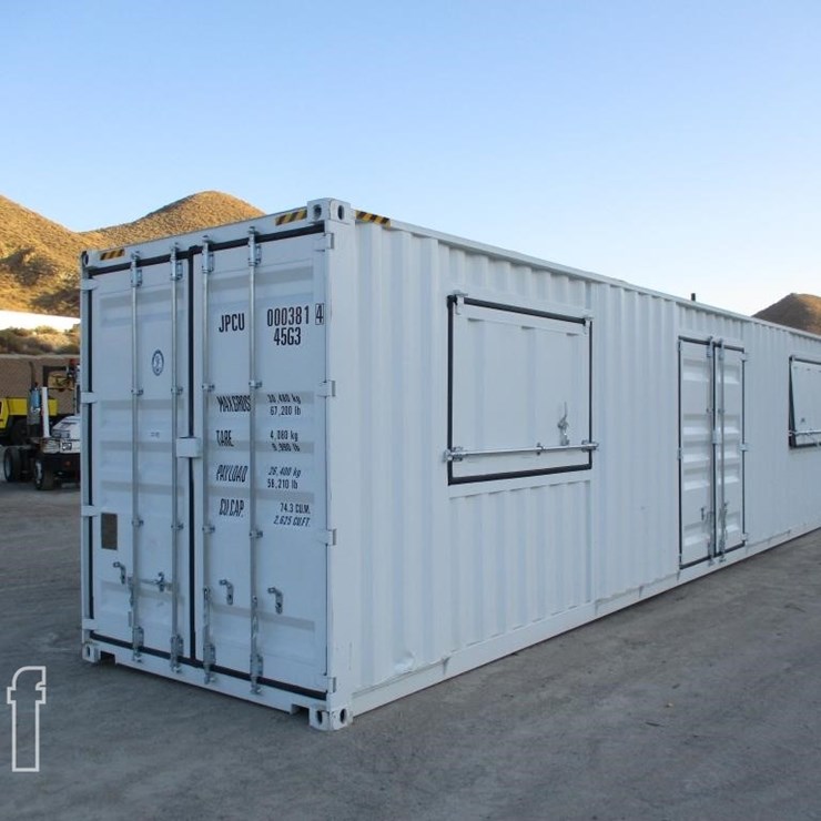 40' SHIPPING CONTAINER