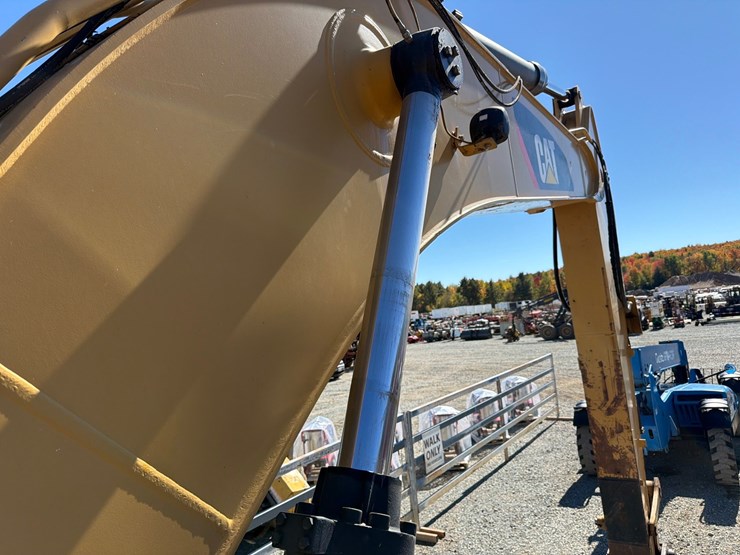 2013-caterpillar-c9-image-69