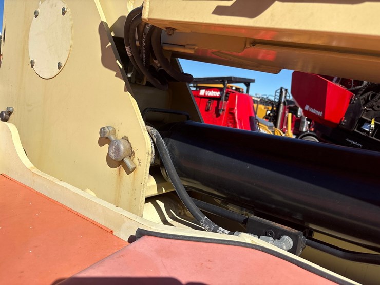 2013-jlg-m600jp-image-21