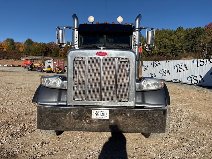 2019-peterbilt-367-image-8