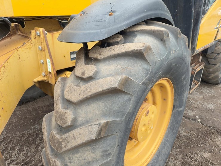 2005-caterpillar-th560b-image-13