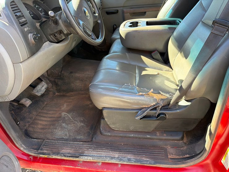 2013-chevrolet-1500-image-53