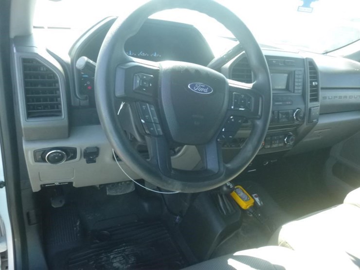 2018-ford-f550-image-18