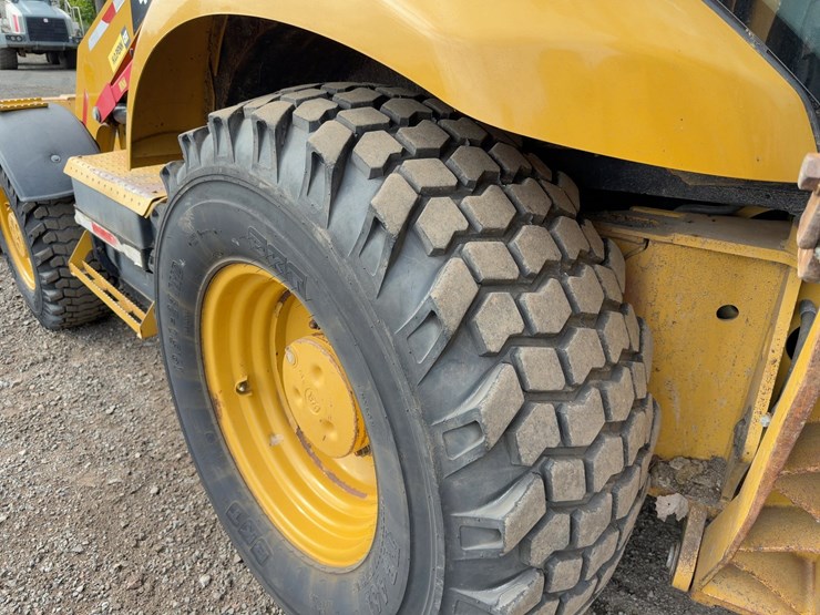 2012-caterpillar-430f-image-15