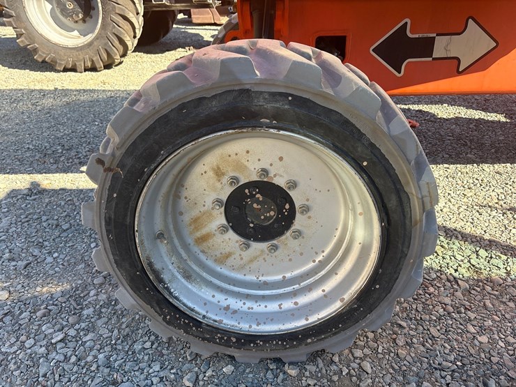 2013-jlg-m600jp-image-62