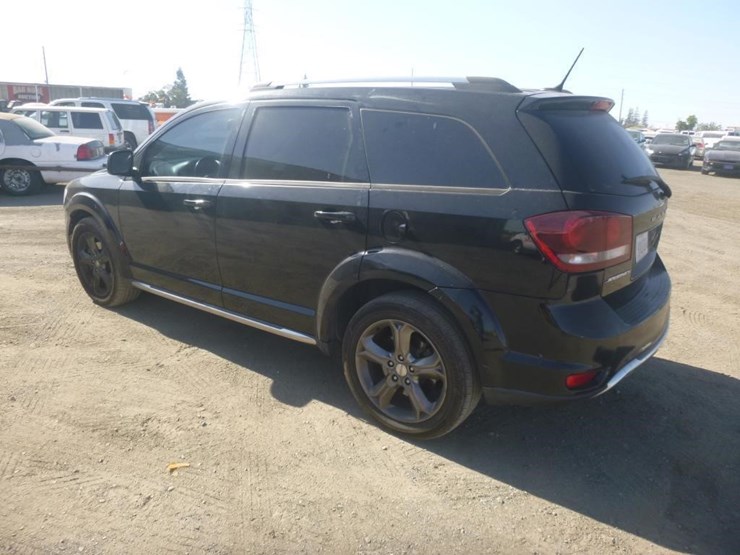 2015-dodge-journey-image-4