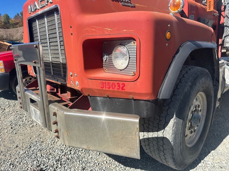 mack-rb688s-image-10