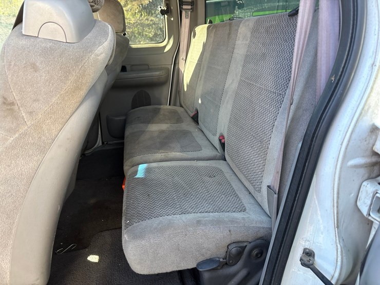 2001-ford-f150-xlt-image-40
