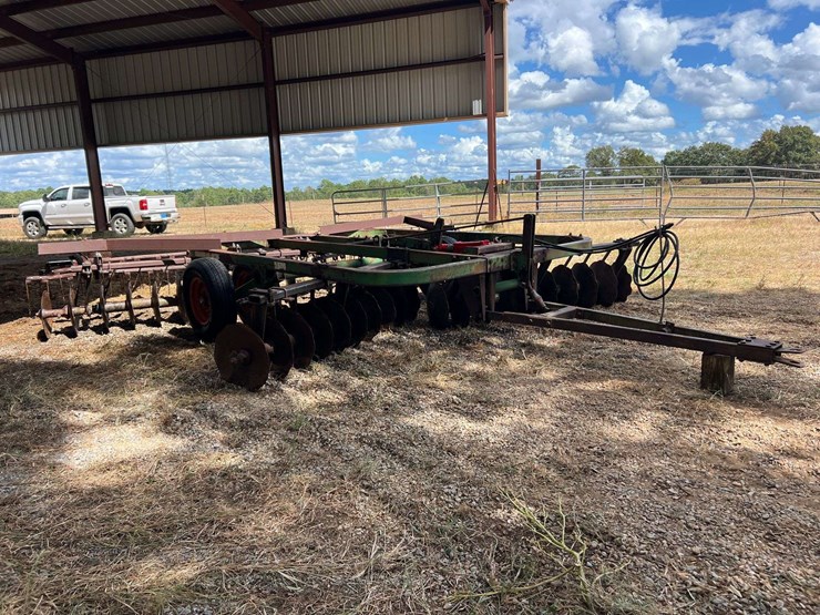 john-deere-210-image-4