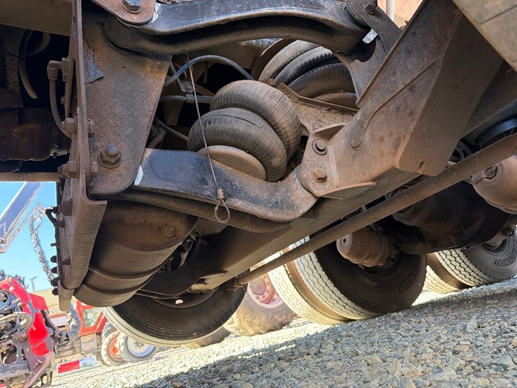 2016-kenworth-t880-image-51