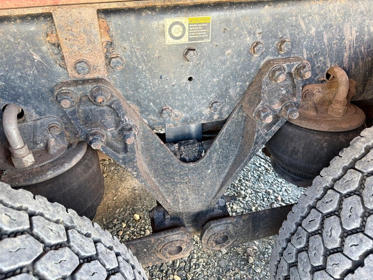 2016-kenworth-t880-image-23