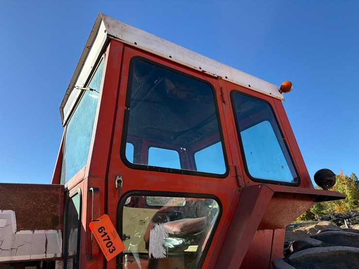 massey-ferguson-1135-image-18