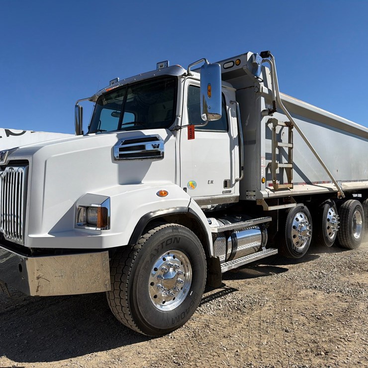 2018 WESTERN STAR 4700