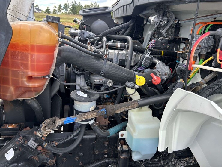 2009-international-durastar-4400-image-38