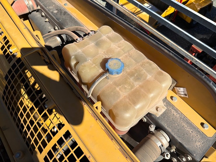 2013-caterpillar-c9-image-63