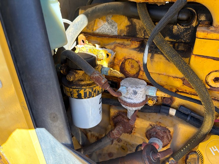2005-deere-310sg-image-55