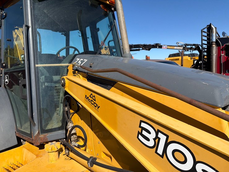 2005-deere-310sg-image-44
