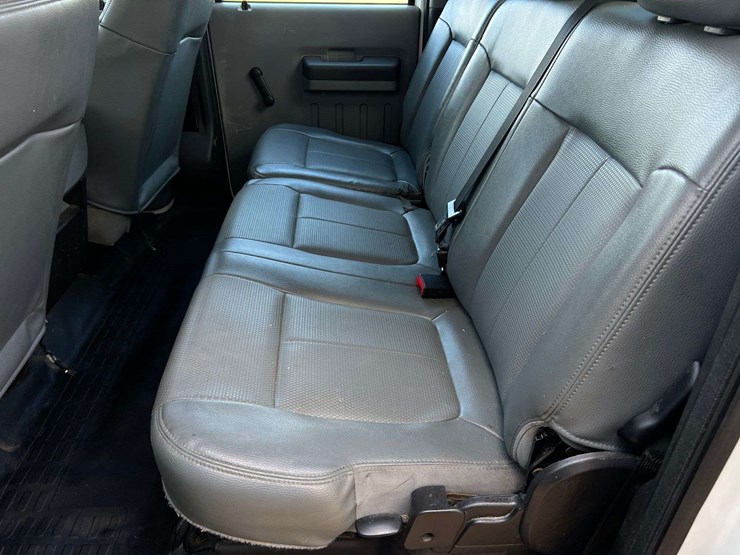 2015-ford-f550-image-22