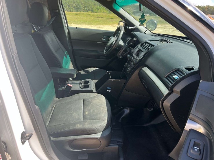 2017-ford-explorer-image-20