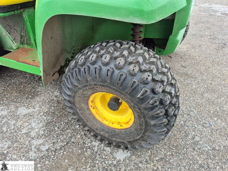 john-deere-gator-image-15