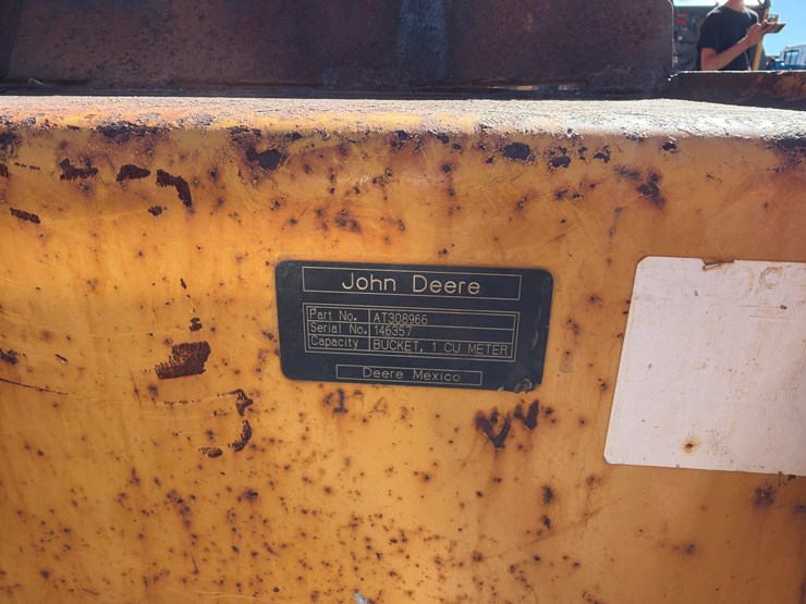 2005-deere-310sg-image-77
