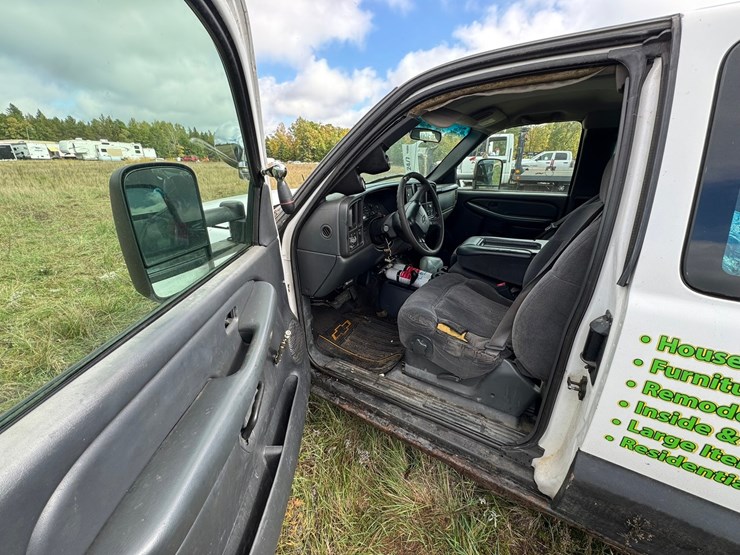 2002-chevrolet-2500-image-27