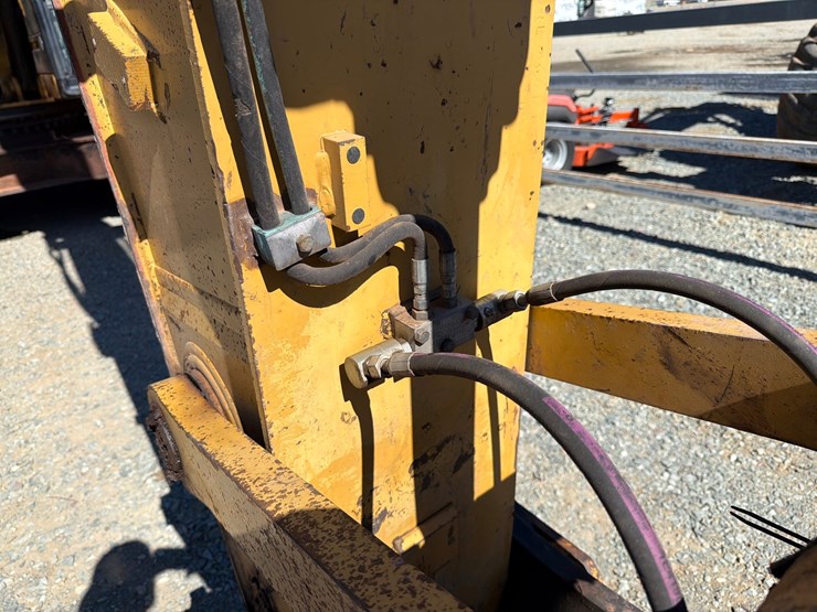 2013-caterpillar-c9-image-84