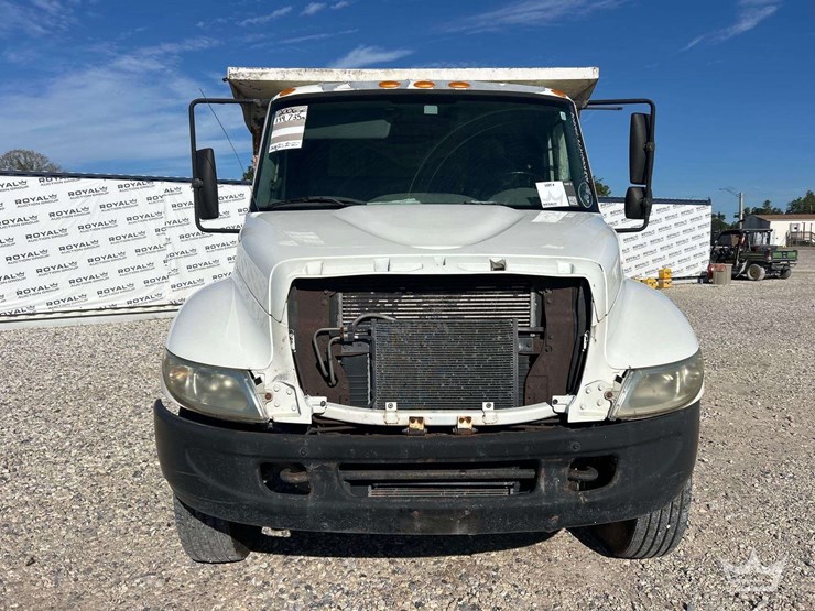 2006-international-durastar-4300-image-40
