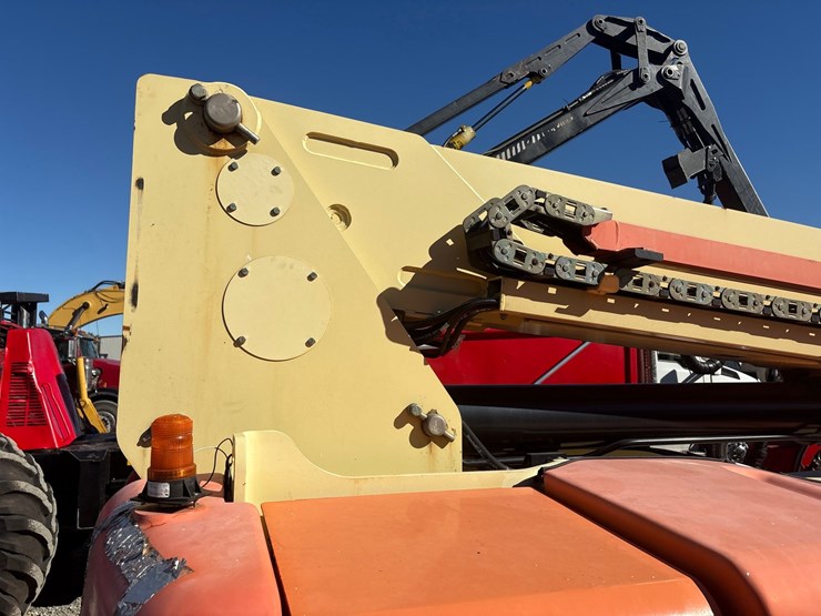2013-jlg-m600jp-image-19